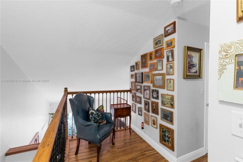 House in Sunrise, Florida 3 bedrooms, 140.1 sq.m. № 1923895 - photo 18