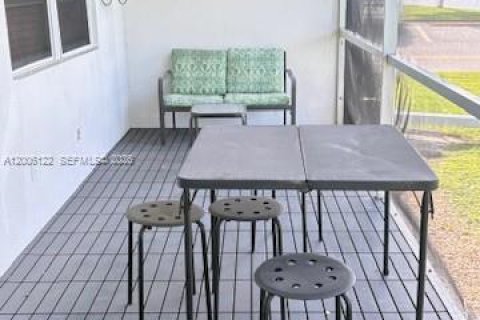 Copropriété à vendre à Deerfield Beach, Floride: 2 chambres, 79.9 m2 № 2265689 - photo 20