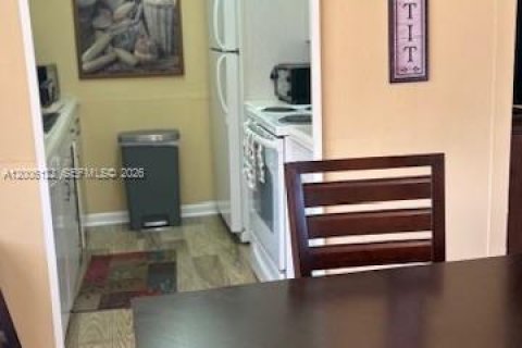 Copropriété à vendre à Deerfield Beach, Floride: 2 chambres, 79.9 m2 № 2265689 - photo 8