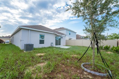 House in Davenport, Florida 3 bedrooms, 133.04 sq.m. № 1912151 - photo 23