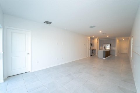 House in Davenport, Florida 3 bedrooms, 133.04 sq.m. № 1912151 - photo 5
