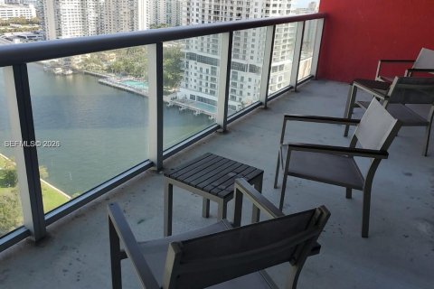 Купить кондоминиум в Халландейл-Бич, Флорида 2 спальни, 96.34м2, № 2001923 - фото 4