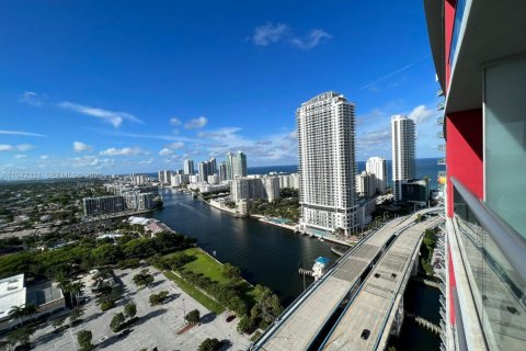 Кондоминиум с 2 спальнями в Халландейл-Бич, Флорида № 2001923