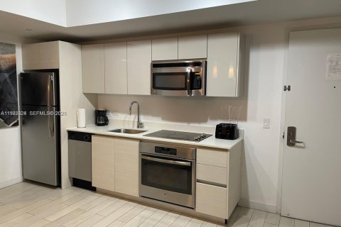 Купить кондоминиум в Халландейл-Бич, Флорида 2 спальни, 96.34м2, № 2001923 - фото 7