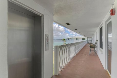 Copropriété à vendre à Sarasota, Floride: 2 chambres, 75.81 m2 № 2349201 - photo 6