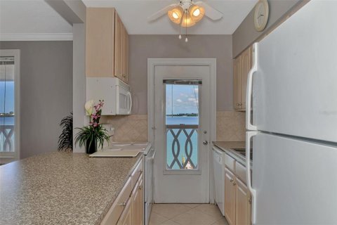 Copropriété à vendre à Sarasota, Floride: 2 chambres, 75.81 m2 № 2349201 - photo 11