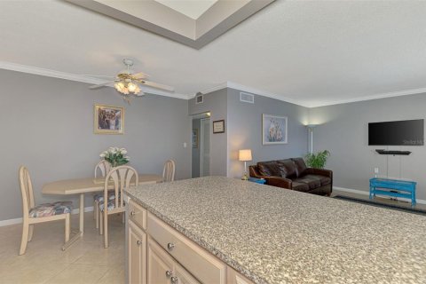 Copropriété à vendre à Sarasota, Floride: 2 chambres, 75.81 m2 № 2349201 - photo 17