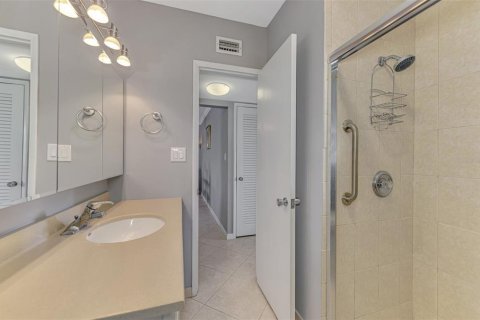 Copropriété à vendre à Sarasota, Floride: 2 chambres, 75.81 m2 № 2349201 - photo 30