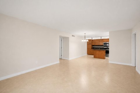 Copropriété à louer à Dania Beach, Floride: 2 chambres, 88.26 m2 № 2172948 - photo 2