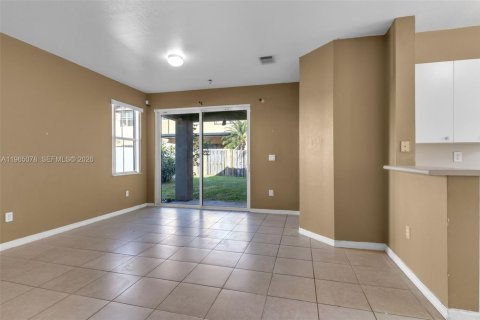 Casa en venta en Homestead, Florida, 3 dormitorios, 149.85 m2 № 2027200 - foto 11
