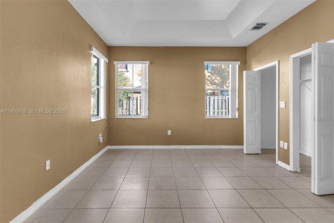 Casa en venta en Homestead, Florida, 3 dormitorios, 149.85 m2 № 2027200 - foto 13