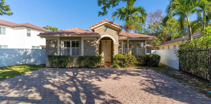 Casa en Homestead, Florida 3 dormitorios, 149.85 m2 № 2027200