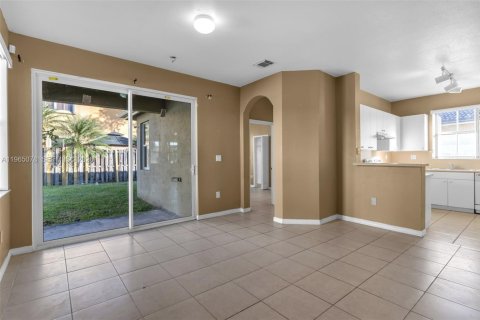 Casa en venta en Homestead, Florida, 3 dormitorios, 149.85 m2 № 2027200 - foto 12