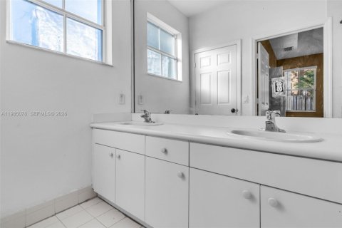 Casa en venta en Homestead, Florida, 3 dormitorios, 149.85 m2 № 2027200 - foto 15