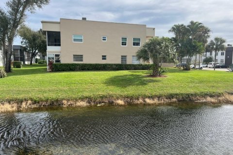 Condo in Delray Beach, Florida, 2 bedrooms  № 777819 - photo 1