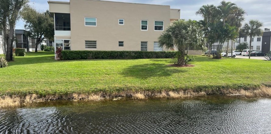 Condo in Delray Beach, Florida, 2 bedrooms  № 777819