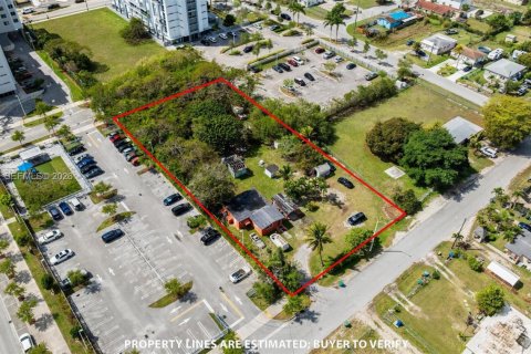 Immobilier commercial à vendre à Miami, Floride № 2049585 - photo 6