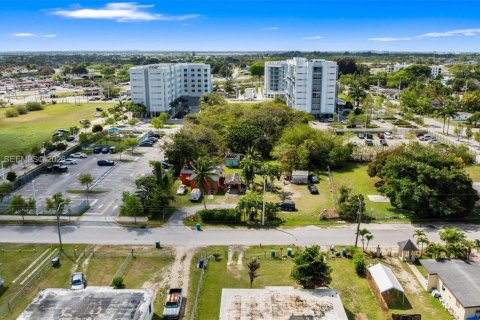 Immobilier commercial à vendre à Miami, Floride № 2049585 - photo 5