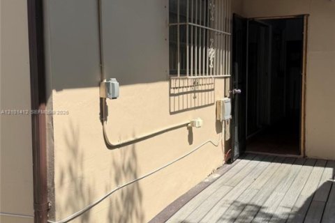 Casa en alquiler en Homestead, Florida, 8 dormitorios, 430.97 m2 № 2404155 - foto 18