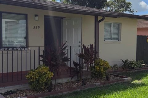 Casa en Homestead, Florida 8 dormitorios, 430.97 m2 № 2404155