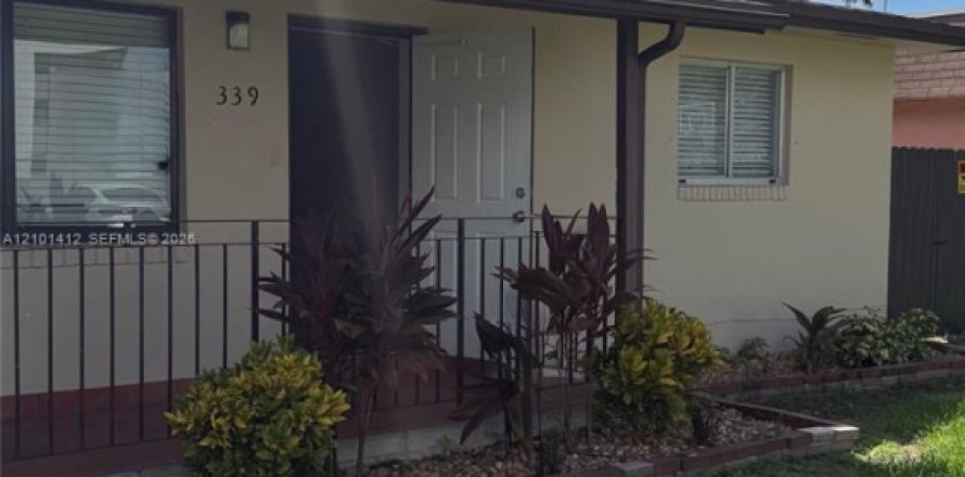Casa en Homestead, Florida 8 dormitorios, 430.97 m2 № 2404155