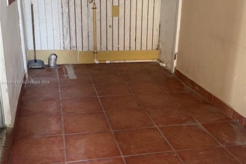 Casa en alquiler en Homestead, Florida, 8 dormitorios, 430.97 m2 № 2404155 - foto 16