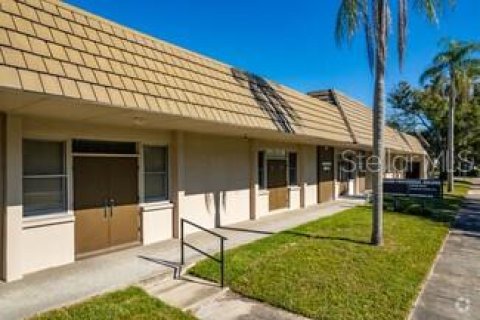 Immobilier commercial à Clearwater, Floride 989.97 m2 № 2150177