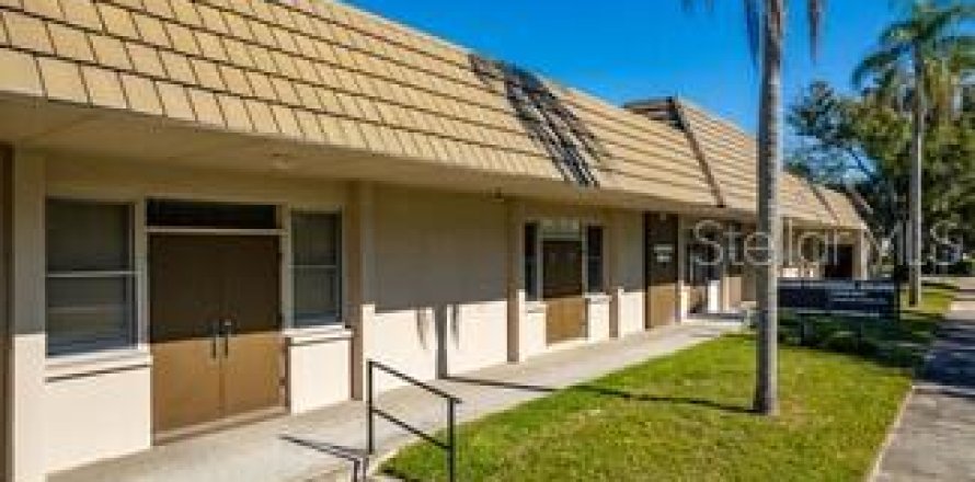 Immobilier commercial à Clearwater, Floride 989.97 m2 № 2150177