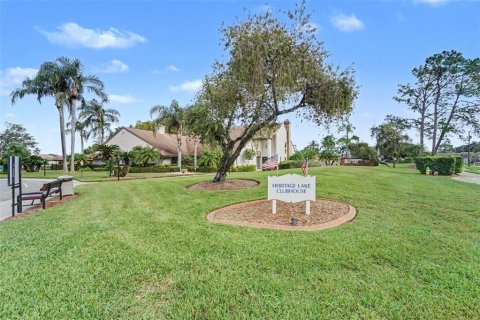 Condo in New Port Richey, Florida, 2 bedrooms  № 2383335 - photo 25