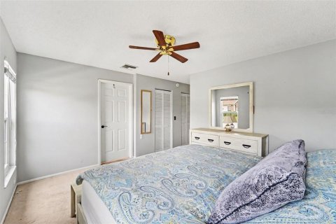 Condo in New Port Richey, Florida, 2 bedrooms  № 2383335 - photo 14
