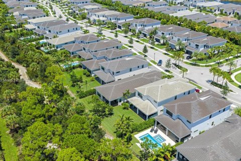 Villa ou maison à vendre à Palm Beach Gardens, Floride: 5 chambres, 331.75 m2 № 1966232 - photo 28