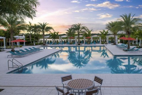 Villa ou maison à vendre à Palm Beach Gardens, Floride: 5 chambres, 331.75 m2 № 1966232 - photo 1