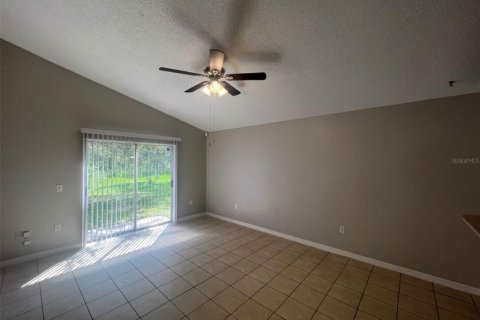 House in Poinciana, Florida 3 bedrooms, 150.41 sq.m. № 2379010 - photo 5
