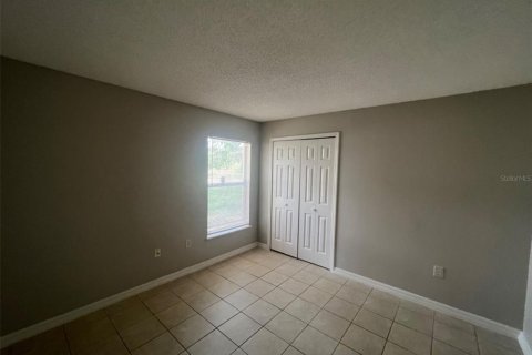 House in Poinciana, Florida 3 bedrooms, 150.41 sq.m. № 2379010 - photo 8