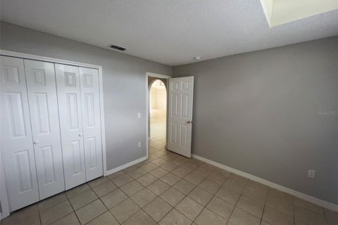 House in Poinciana, Florida 3 bedrooms, 150.41 sq.m. № 2379010 - photo 18