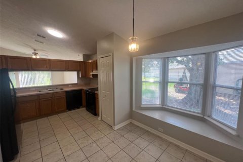 House in Poinciana, Florida 3 bedrooms, 150.41 sq.m. № 2379010 - photo 14