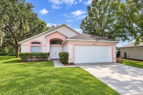 House in Poinciana, Florida 3 bedrooms, 150.41 sq.m. № 2379010