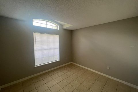 House in Poinciana, Florida 3 bedrooms, 150.41 sq.m. № 2379010 - photo 9