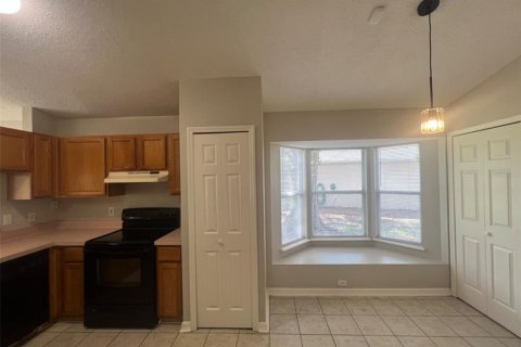 House in Poinciana, Florida 3 bedrooms, 150.41 sq.m. № 2379010 - photo 13