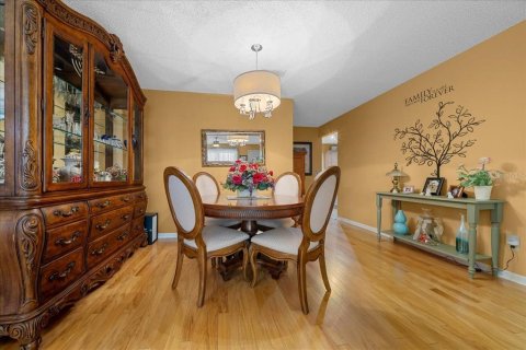 House in Ocala, Florida 2 bedrooms, 145.95 sq.m. № 1910571 - photo 19