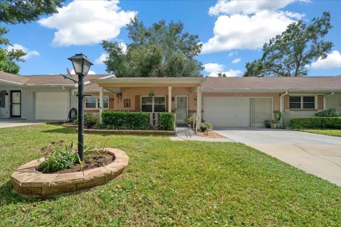 House in Ocala, Florida 2 bedrooms, 145.95 sq.m. № 1910571 - photo 2