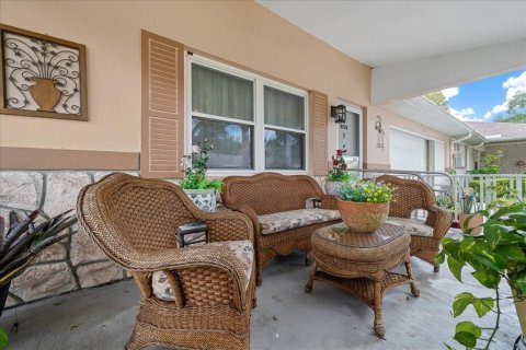 House in Ocala, Florida 2 bedrooms, 145.95 sq.m. № 1910571 - photo 5