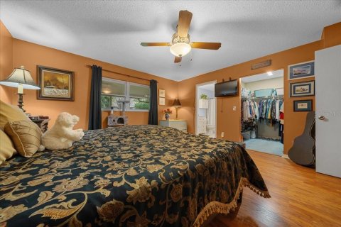 House in Ocala, Florida 2 bedrooms, 145.95 sq.m. № 1910571 - photo 30