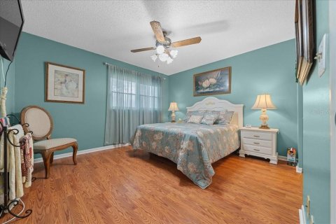 House in Ocala, Florida 2 bedrooms, 145.95 sq.m. № 1910571 - photo 12