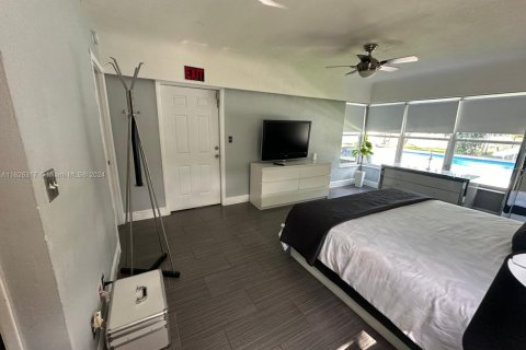 Casa en venta en Hollywood, Florida, 4 dormitorios, 250.84 m2 № 1859710 - foto 20