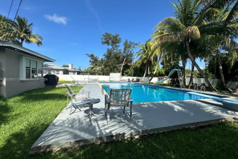 Casa en venta en Hollywood, Florida, 4 dormitorios, 250.84 m2 № 1859710 - foto 12