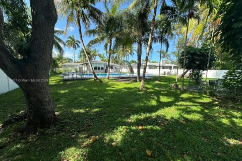 Casa en venta en Hollywood, Florida, 4 dormitorios, 250.84 m2 № 1859710 - foto 13