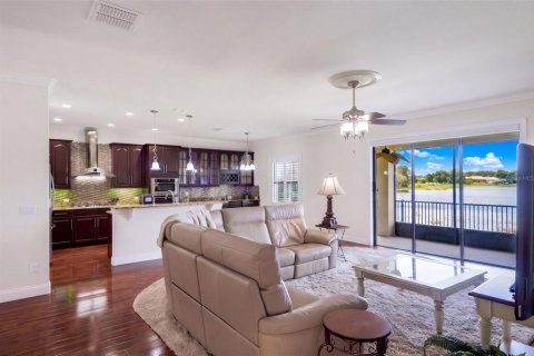 Villa ou maison à vendre à Lake Mary, Floride: 5 chambres, 304.63 m2 № 2413907 - photo 16