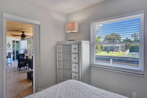 House in Boca Raton, Florida 3 bedrooms, 144.83 sq.m. № 2003021 - photo 25