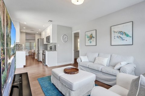 House in Boca Raton, Florida 3 bedrooms, 144.83 sq.m. № 2003021 - photo 16